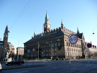 P1260126.JPG (74507 bytes)