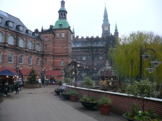 P1270100.JPG (85698 bytes)