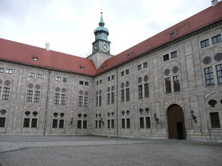 P1110054.JPG (87331 bytes)