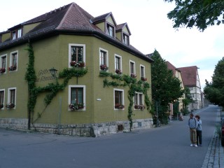 P1080076.JPG (78266 bytes)