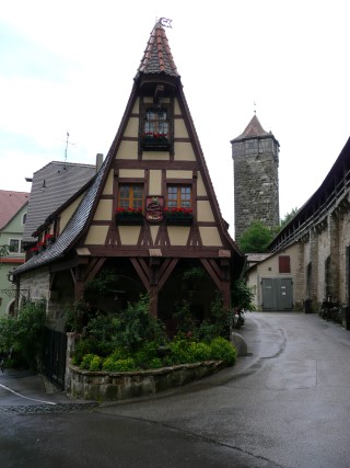 P1080137.JPG (37501 bytes)