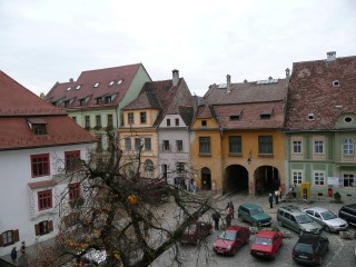 P1210028.JPG (90486 bytes)