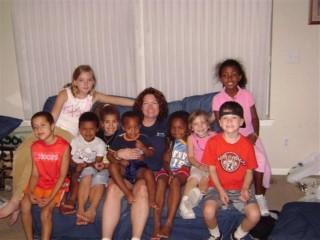 My_nephew_and_nieces.jpg (55449 bytes)