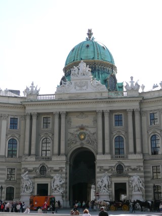 P1590010.JPG (36981 bytes)