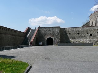 P1530146.JPG (77544 bytes)