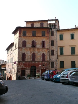 P1990064.JPG (37145 bytes)