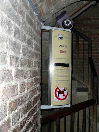 P1970083.JPG (52932 bytes)