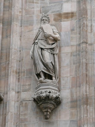 P1340045_sm.JPG (41383 bytes)