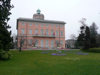 P1370023.JPG (77318 bytes)