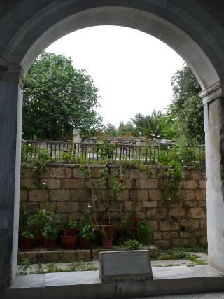 P1830011.JPG (47219 bytes)